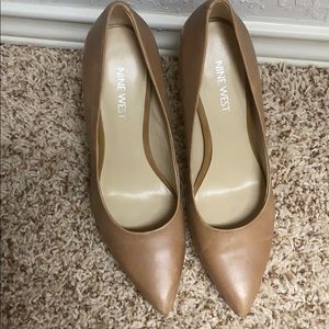 Nine West nude  heels 6 1/2